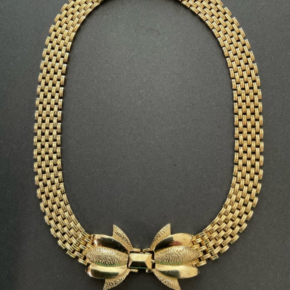 Panther link necklace in yellow gold tone - Picture 3 of 3